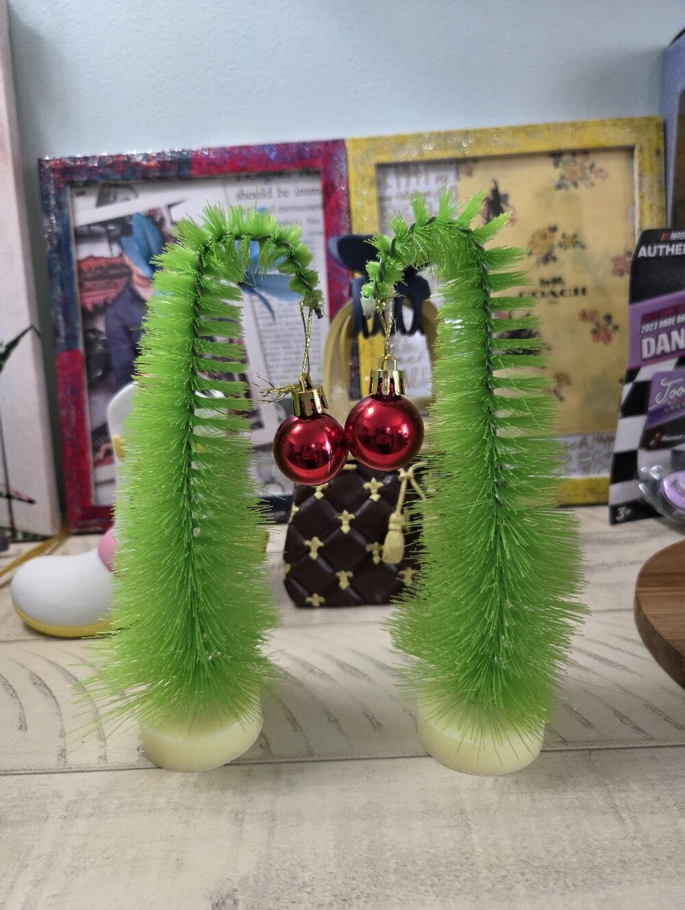 Green Grinch Brush Holiday Tree with Red Ornament -(2pcs) EUC